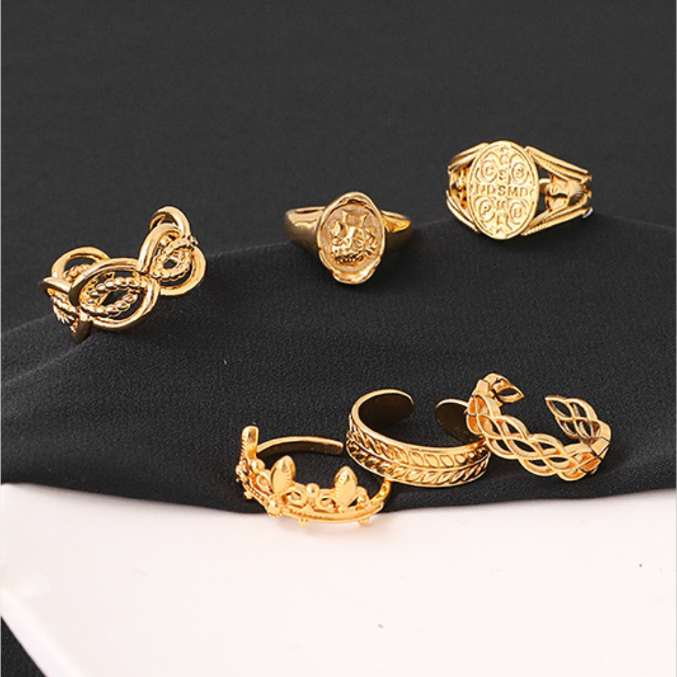 Palace Themed Ring