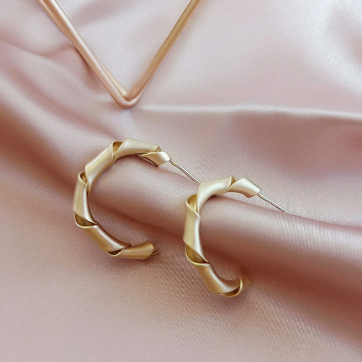 Hollow Spiral Hoops