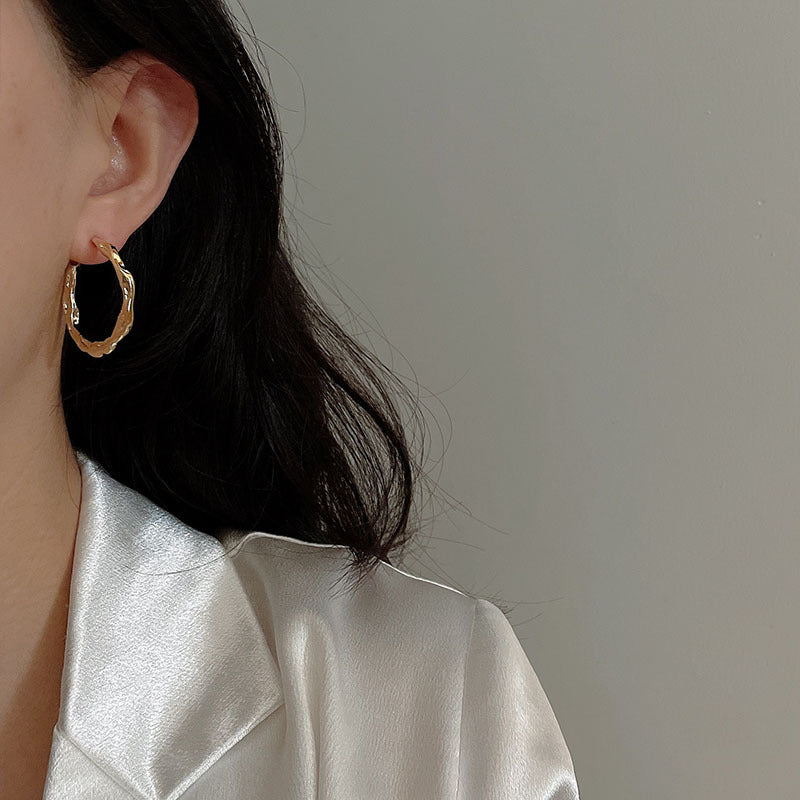 Delicate Contrast Earrings