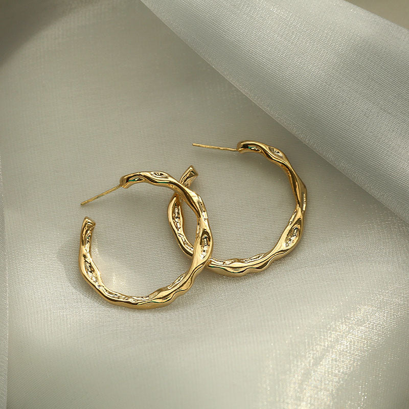 Delicate Contrast Earrings