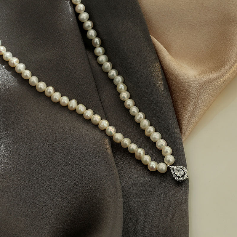 Raindrop Pearl Strand