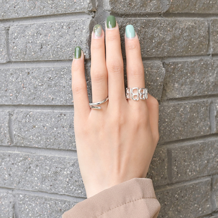 SAND Jewelry Curated Sterling Silver Simplicity Loop Ring
