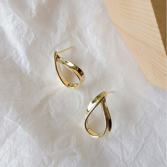 Mobius Raindrop Hoops