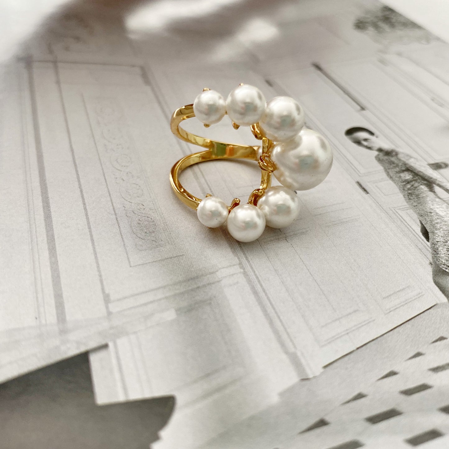 Graduated Pearl Ring