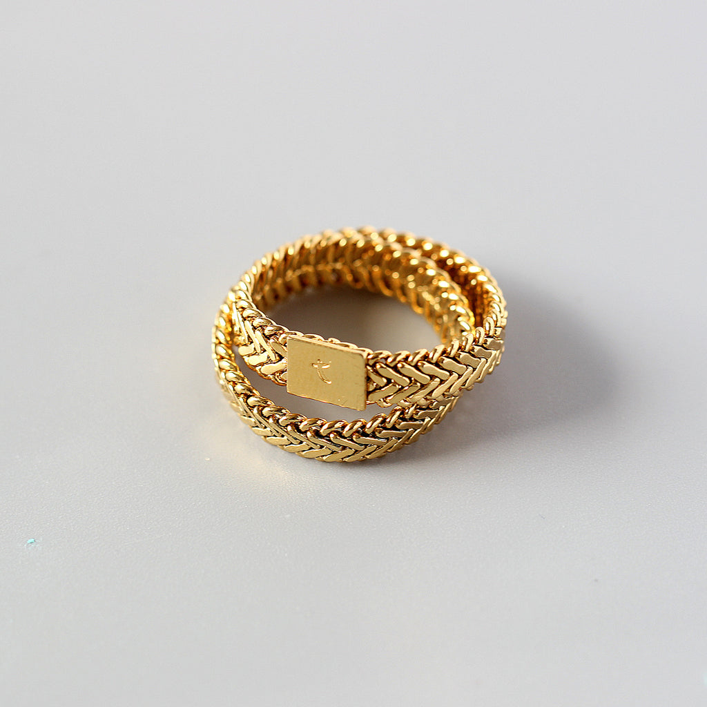 SAND Jewelry Everyday Wrapped 18k Gold Herringbone Chain RingSAND Jewelry Everyday Coil Herringbone Chain Ring