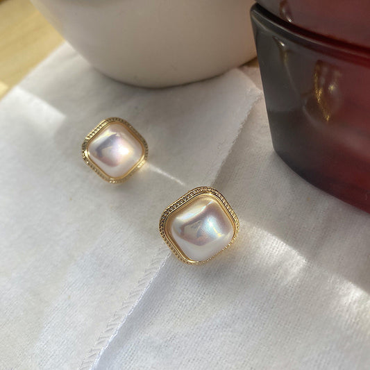 Squircle Pearl Earrings