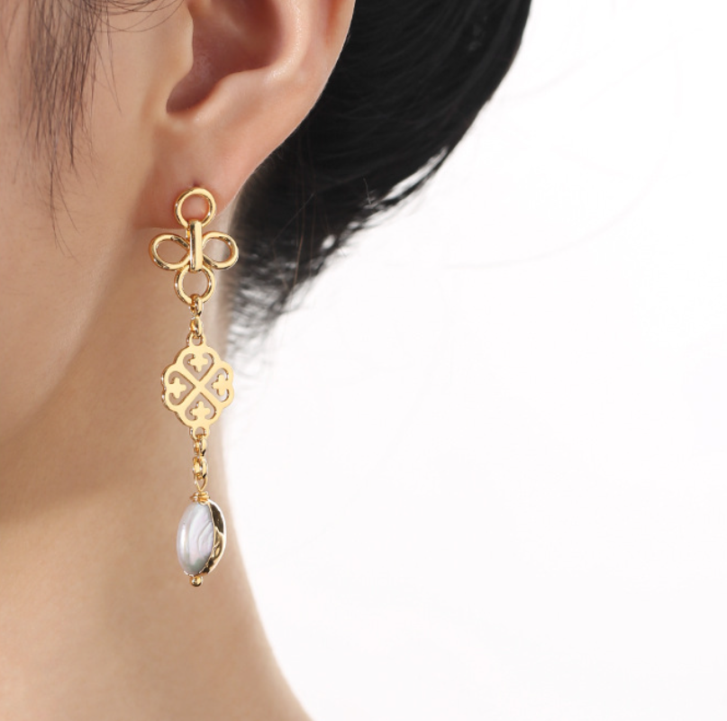 Clover Montage Pearl Earrings