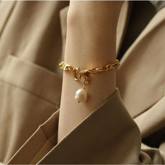 Pearl Pendant Bracelet