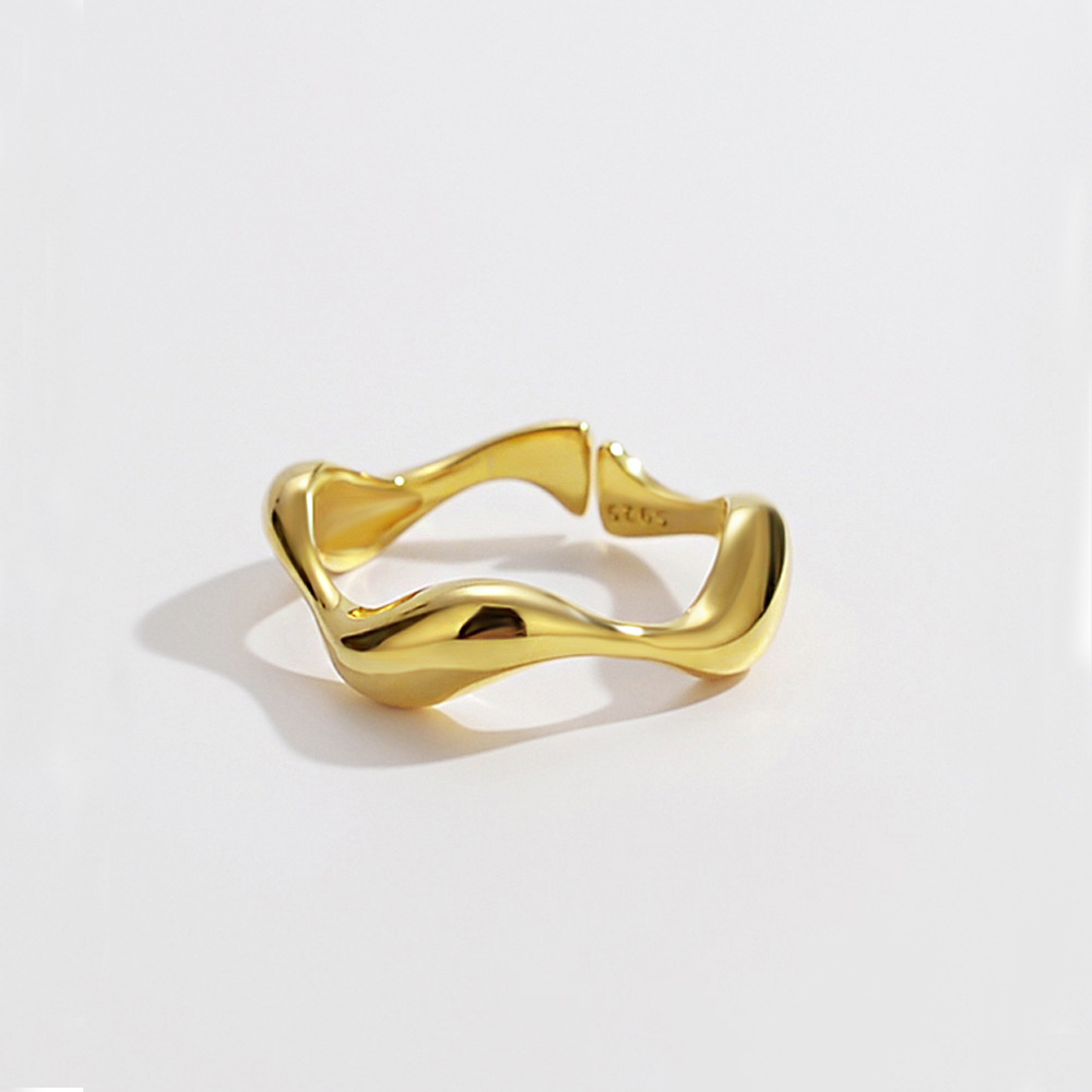 Ocean Wavy Ring