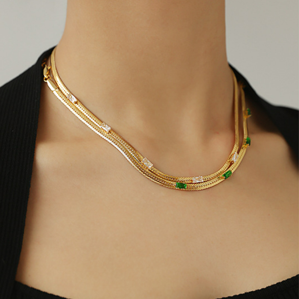 SAND Jewelry 18k gold herringbone chain necklace with white/green cubic zirconia