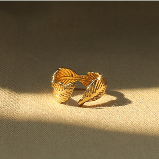 Vintage Feather Ring