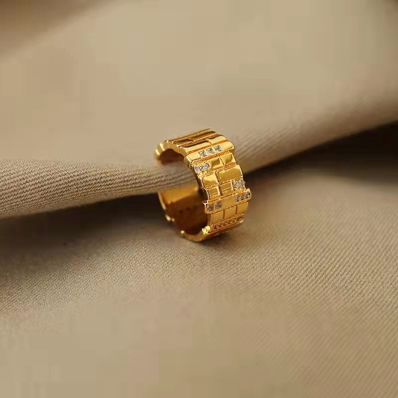 Bold Duchess Ring