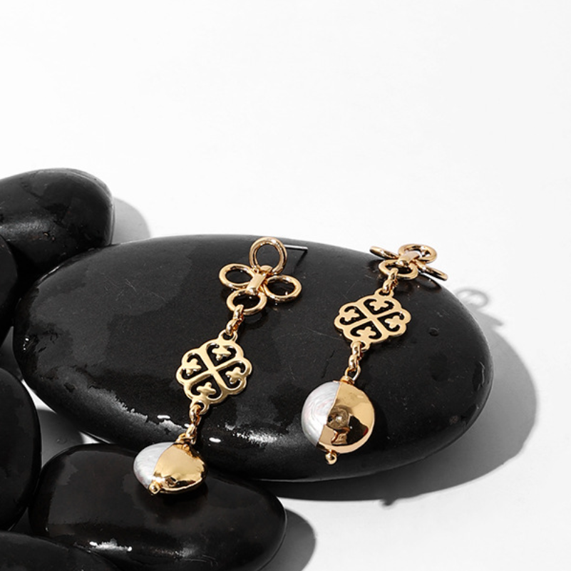 Clover Montage Pearl Earrings