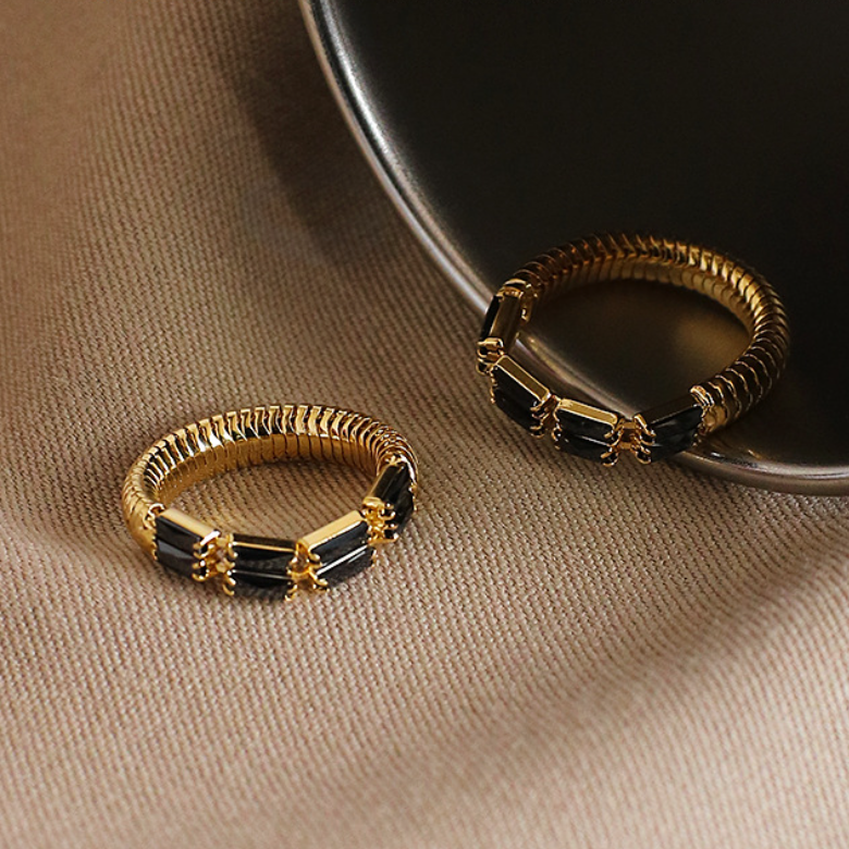 SAND Jewelry Dark Stone Ring