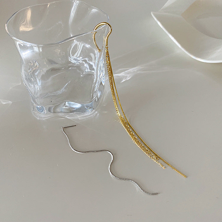Long Tassel Earclip