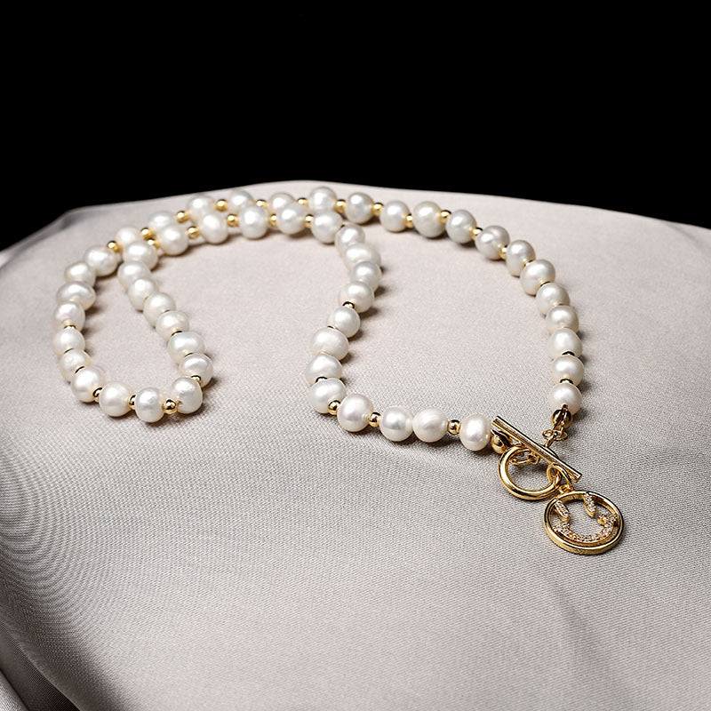 Smile Pearl Choker