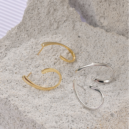 Free Curve Earrings