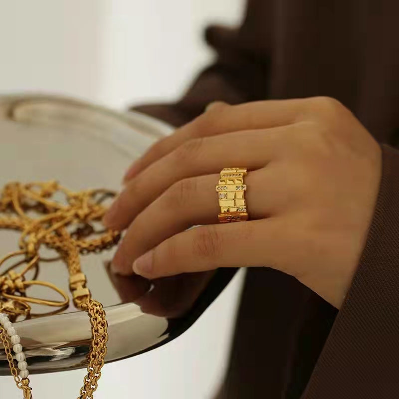Bold Duchess Ring