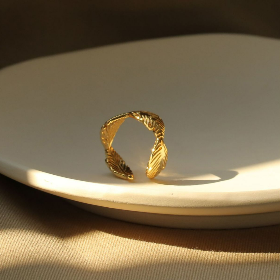 Vintage Feather Ring